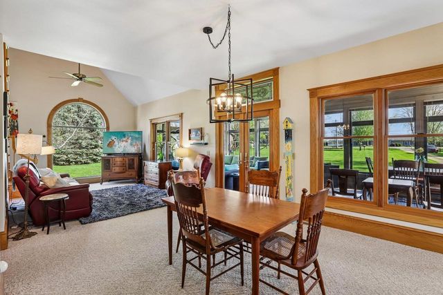W9304 Ripley Road, Cambridge, WI 53523