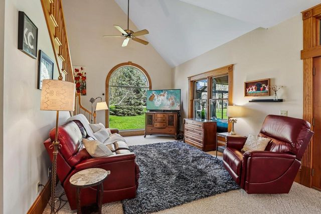 W9304 Ripley Road, Cambridge, WI 53523