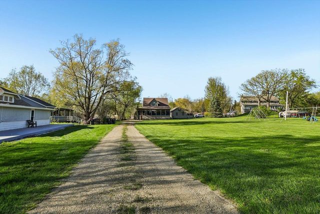 W9304 Ripley Road, Cambridge, WI 53523