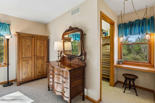 W9304 Ripley Road, Cambridge, WI 53523