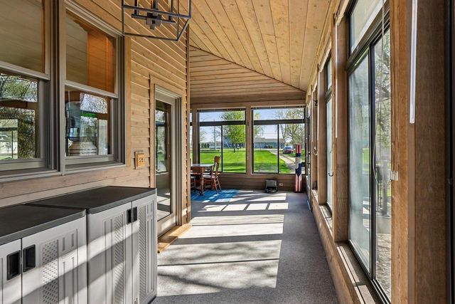 W9304 Ripley Road, Cambridge, WI 53523
