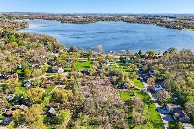 W9304 Ripley Road, Cambridge, WI 53523