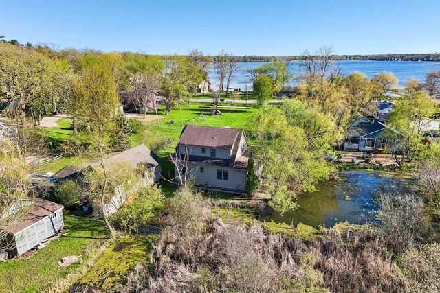 W9304 Ripley Road, Cambridge, WI 53523