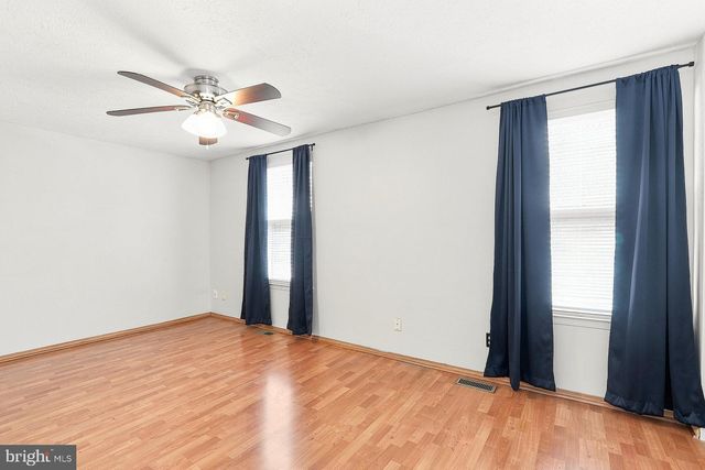 21 WATERVIEW CT, Marlton, NJ 08053