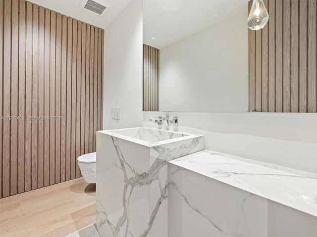 7937 Fisher Island Dr 7937, Miami Beach, FL 33109