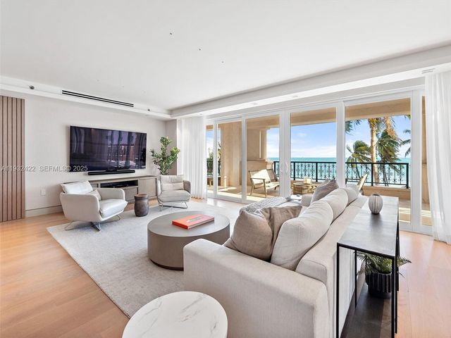 7937 Fisher Island Dr 7937, Miami Beach, FL 33109