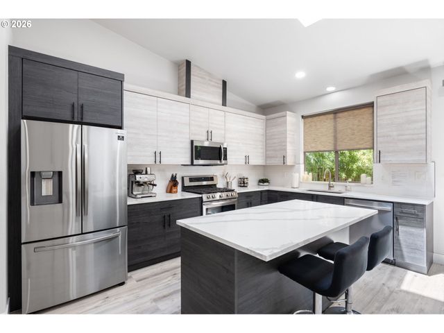 5353 LAKEVIEW Blvd, Lake Oswego, OR 97035