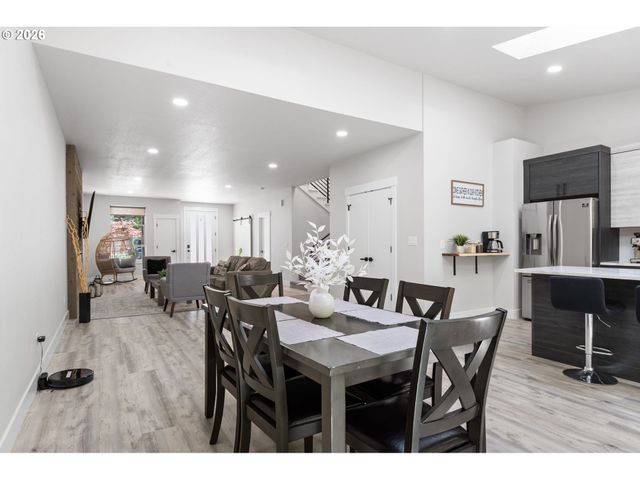 5353 LAKEVIEW Blvd, Lake Oswego, OR 97035