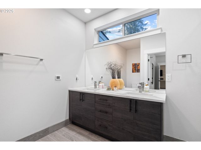 5353 LAKEVIEW Blvd, Lake Oswego, OR 97035