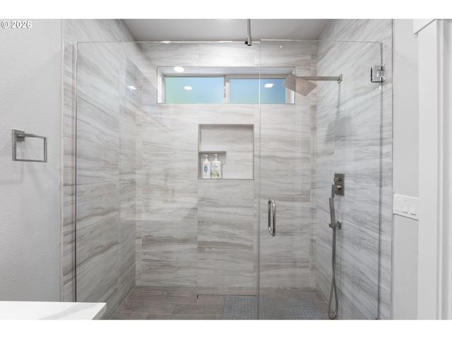 5353 LAKEVIEW Blvd, Lake Oswego, OR 97035