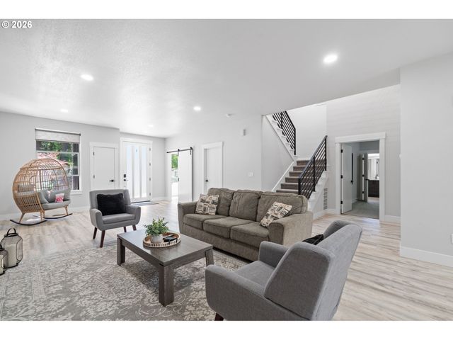5353 LAKEVIEW Blvd, Lake Oswego, OR 97035