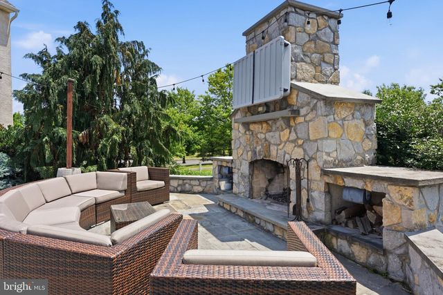 879 ASHBOURNE WAY, Schwenksville, PA 19473