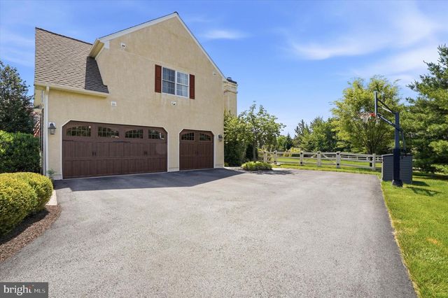 879 ASHBOURNE WAY, Schwenksville, PA 19473