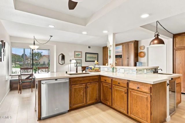 42062 Village 42, Camarillo, CA 93012