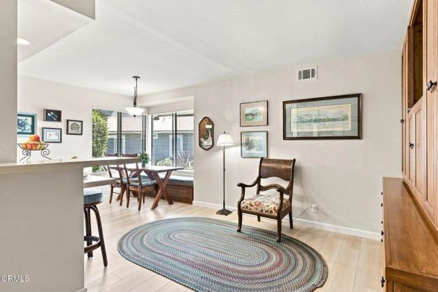 42062 Village 42, Camarillo, CA 93012