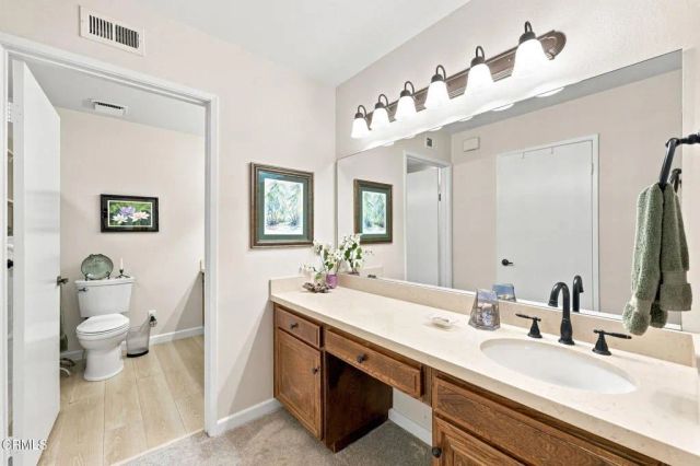 42062 Village 42, Camarillo, CA 93012