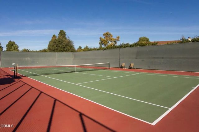 42062 Village 42, Camarillo, CA 93012