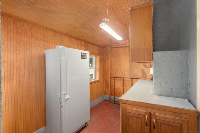 53 Columbus Avenue, Bristol, CT 06010
