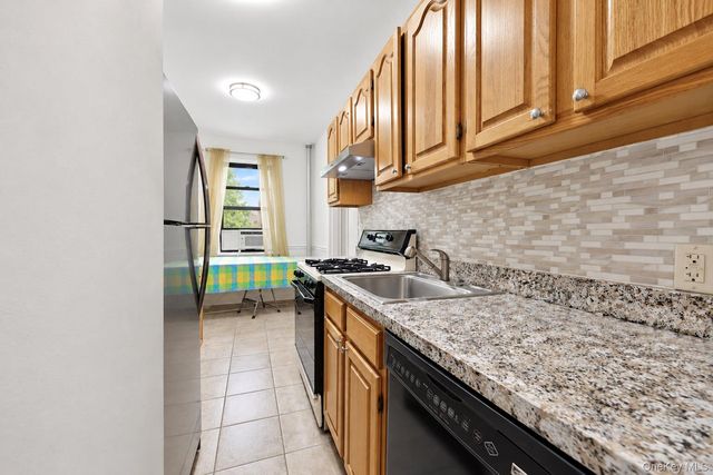 68 E Hartsdale Avenue 4K, Hartsdale, NY 10530