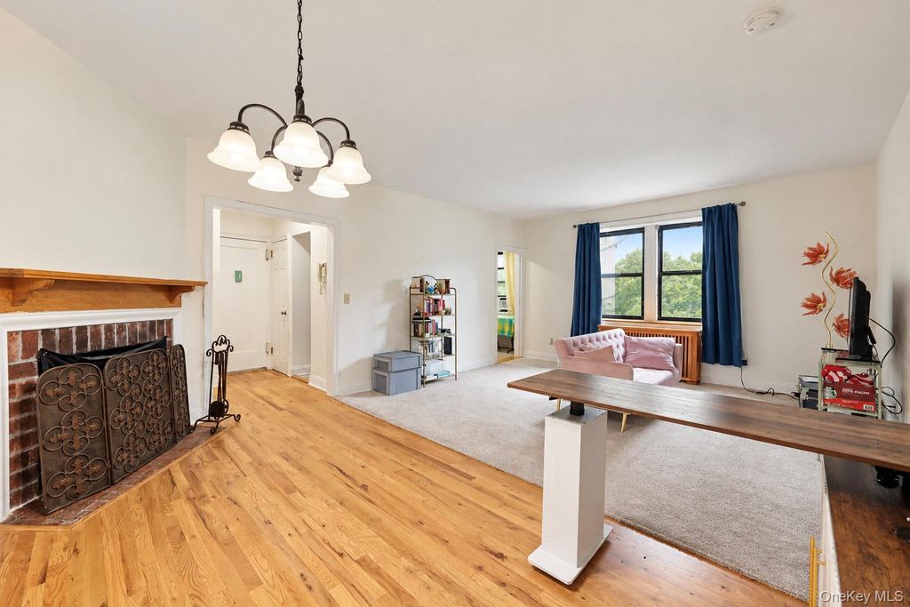 68 E Hartsdale Avenue 4K, Hartsdale, NY 10530