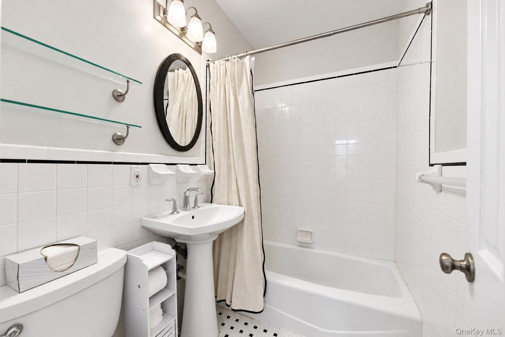68 E Hartsdale Avenue 4K, Hartsdale, NY 10530 — photo 4