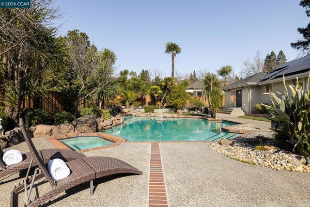 551 551 Blackhawk Club Dr, Danville, CA 94506