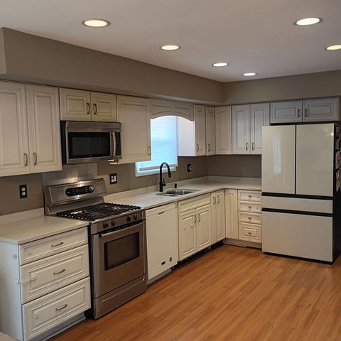 714 N Whitcomb Drive, Palatine, IL 60074