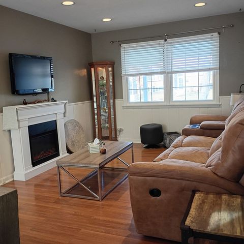 714 N Whitcomb Drive, Palatine, IL 60074