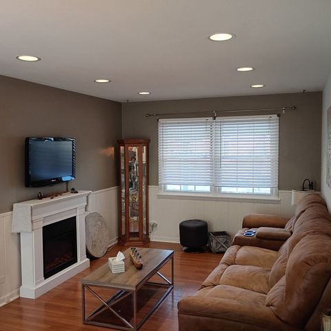 714 N Whitcomb Drive, Palatine, IL 60074