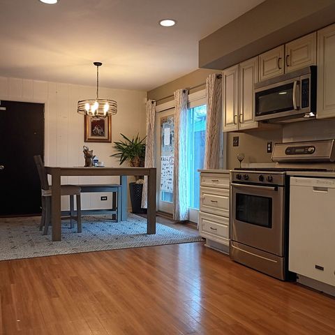 714 N Whitcomb Drive, Palatine, IL 60074