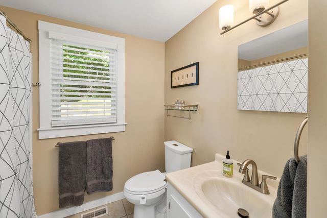 13 Aspen Drive, Tuftonboro, NH 03816