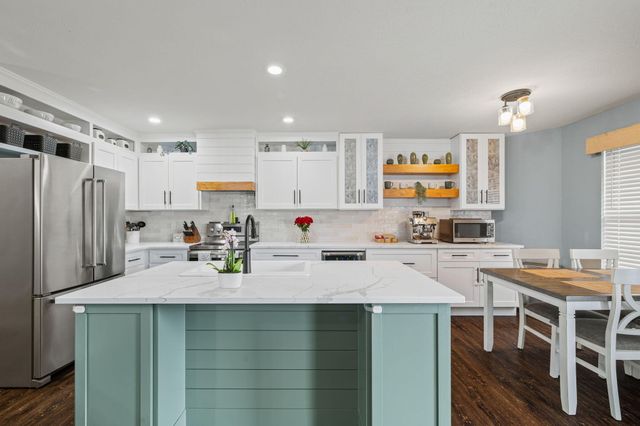 1189 S Casa Grande Avenue, Springfield, MO 65802