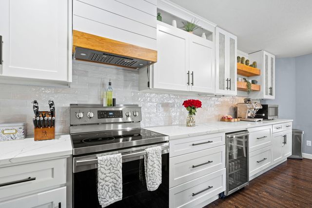 1189 S Casa Grande Avenue, Springfield, MO 65802