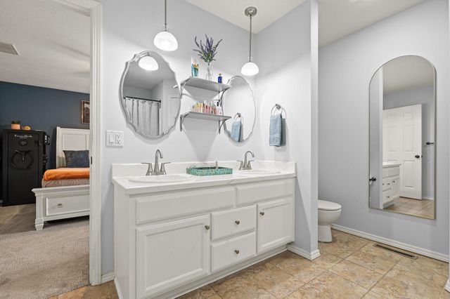 1189 S Casa Grande Avenue, Springfield, MO 65802