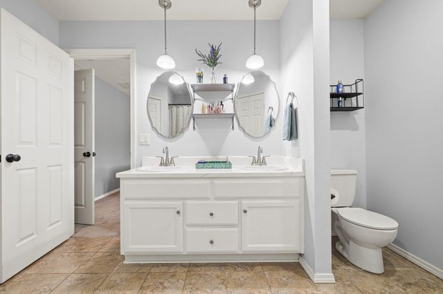 1189 S Casa Grande Avenue, Springfield, MO 65802