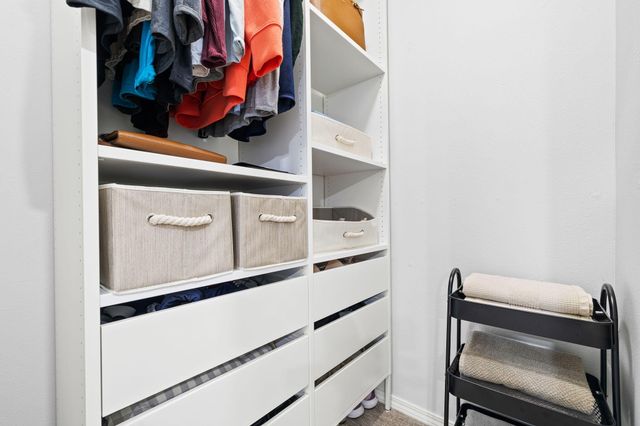 1189 S Casa Grande Avenue, Springfield, MO 65802