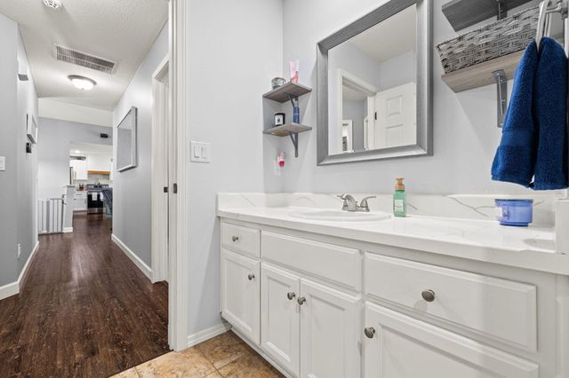 1189 S Casa Grande Avenue, Springfield, MO 65802