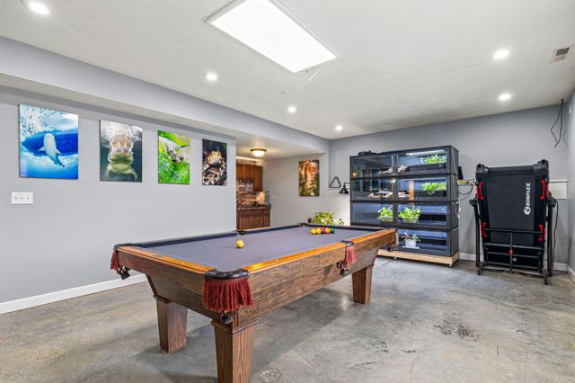 1189 S Casa Grande Avenue, Springfield, MO 65802