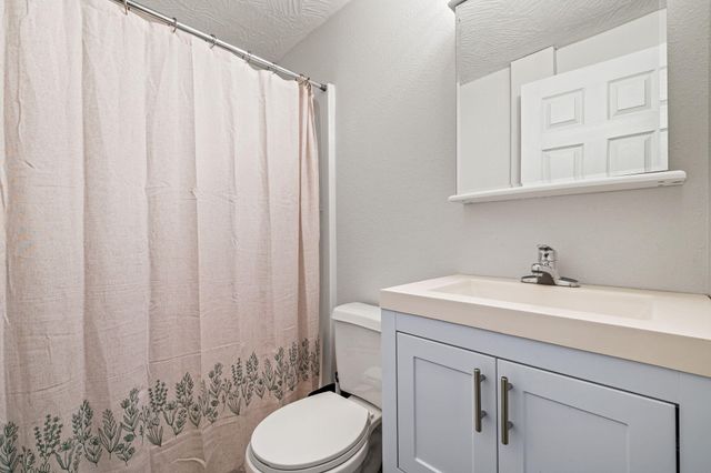 1189 S Casa Grande Avenue, Springfield, MO 65802