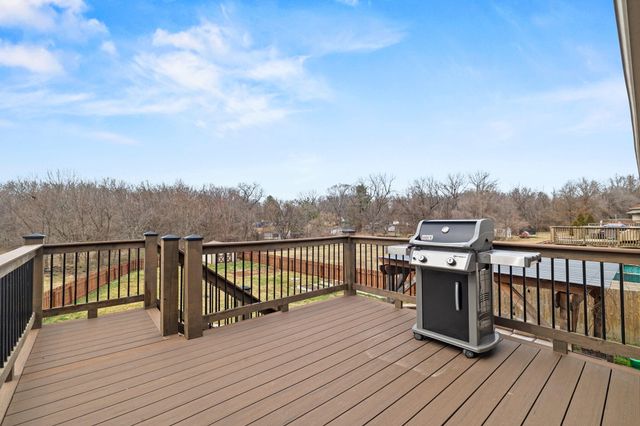 1189 S Casa Grande Avenue, Springfield, MO 65802