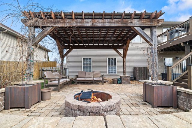 1189 S Casa Grande Avenue, Springfield, MO 65802