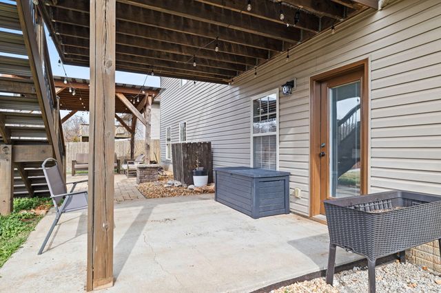 1189 S Casa Grande Avenue, Springfield, MO 65802