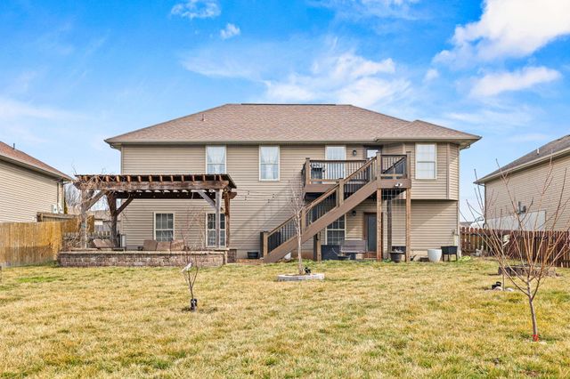 1189 S Casa Grande Avenue, Springfield, MO 65802