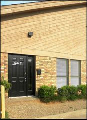 3711 W Green Oaks Boulevard D, Arlington, TX 76016