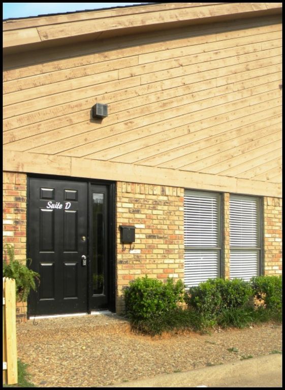 3711 W Green Oaks Boulevard D, Arlington, TX 76016