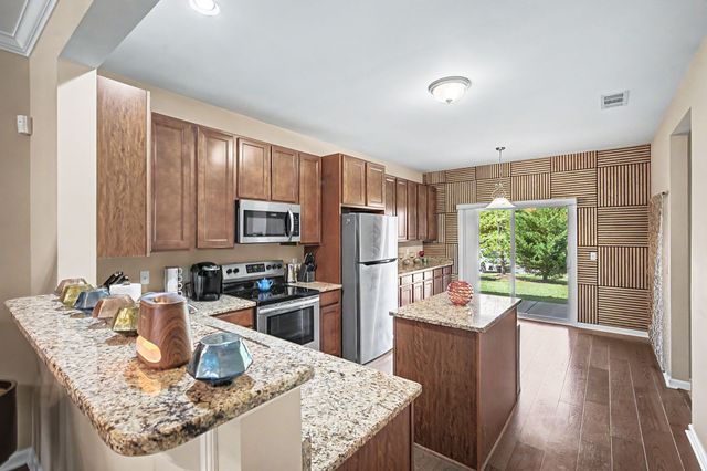2332 Traemoor Village Pl, Nashville, TN 37209