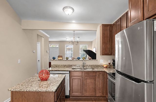 2332 Traemoor Village Pl, Nashville, TN 37209