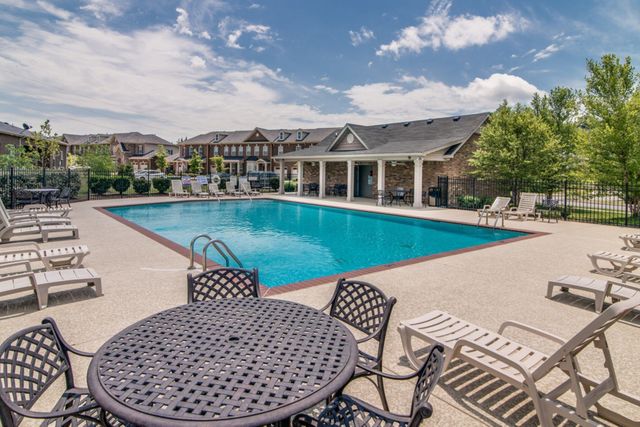 2332 Traemoor Village Pl, Nashville, TN 37209