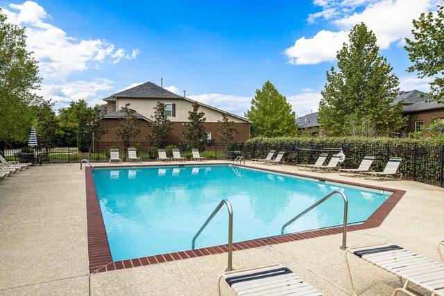 2332 Traemoor Village Pl, Nashville, TN 37209