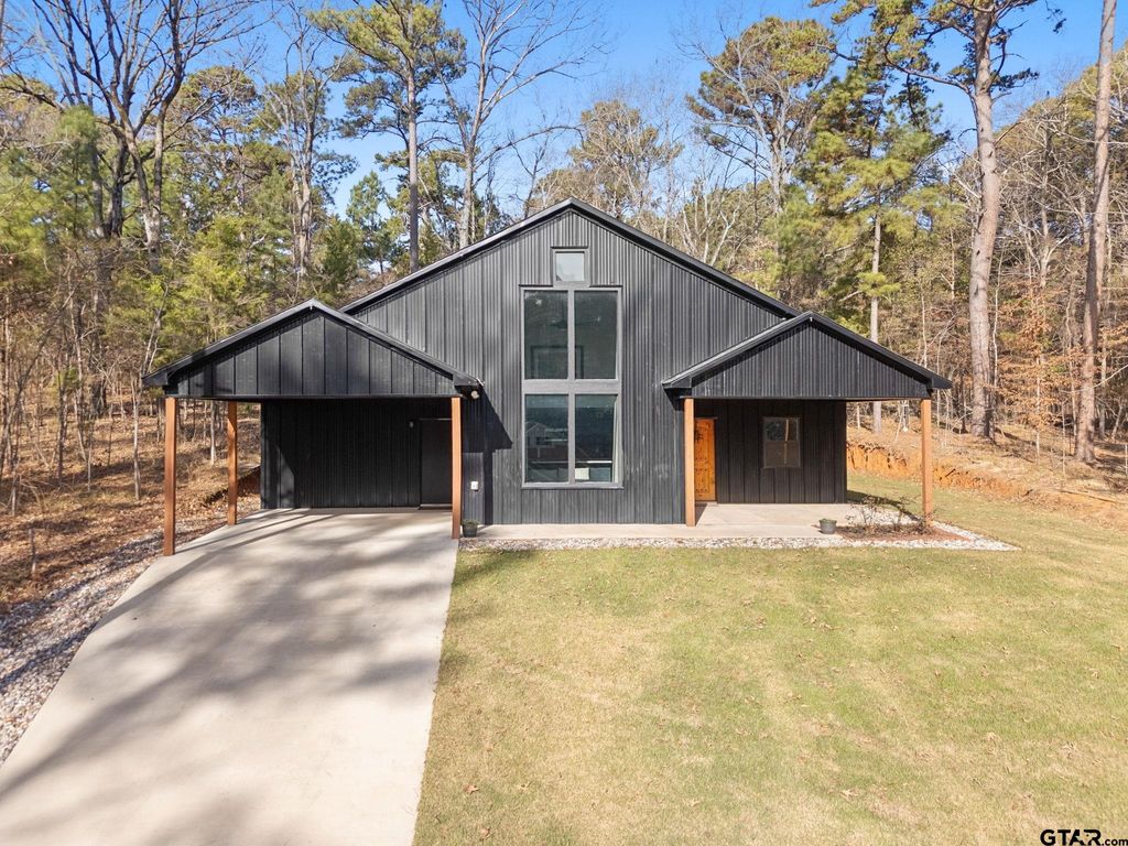 18654 Quiet Anchor Ln, Flint, TX 75762